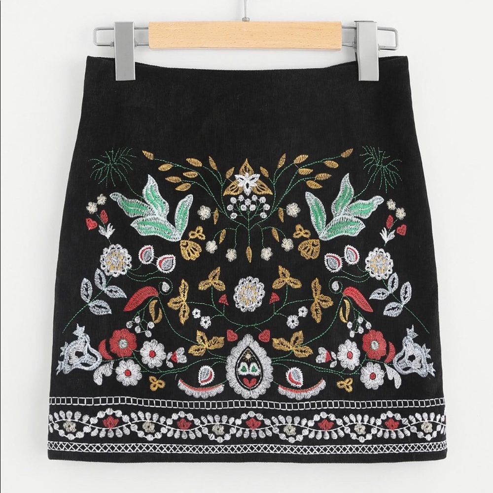SHEIN Botanical Embroidered Cord Skirt